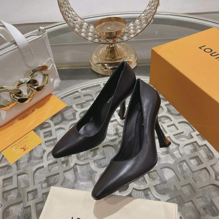 Picture of Louis Vuitton Shoes _SKULVsz35-40m010213690